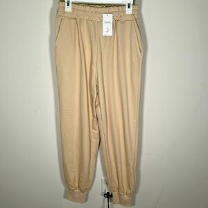 Yovela cream colored Medium sized pants to relax in!